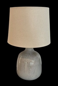 lot 71 image: Stylish Petite Table Lamp
