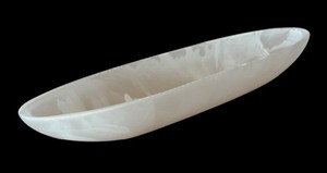 lot 81 image: Beautiful Elongated Dish