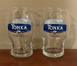 lot 93 image: Pair of Tonka Brewfest Glasses