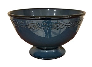 lot 148 image: Beautiful Blue Bowl by Fours Gift
