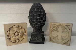 lot 271 image: Stylish Home Decor Items