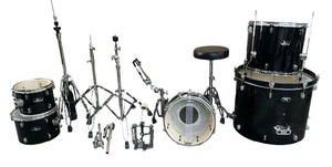 lot 353 image: Pearl Drum Set including Zildjian Cymbals and More