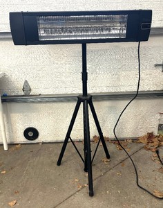 lot 356 image: Dr. Heater Infrared Heater