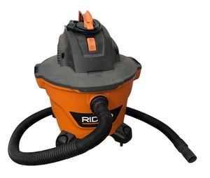 lot 355 image: Ridgid Wet Dry Vacuum HD09000