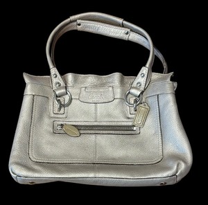 lot 375 image: Coach Penelope Pebbled Handbag