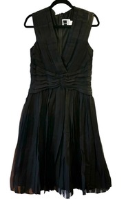 lot 403 image: Elegant Black Dress by Tadashi - Size 10