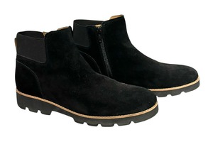 lot 407 image: Black Boots by Vionic Size 9 12