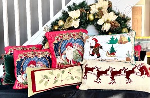 lot 287 image: Beautiful Christmas Lot Including Large Wreath and Eight Pillows