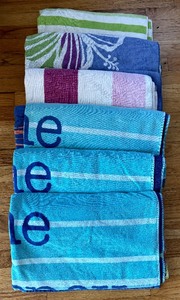 lot 289 image: You Cant Have Too Many Beach Towels   Fantastic Colors with Size Large Towels