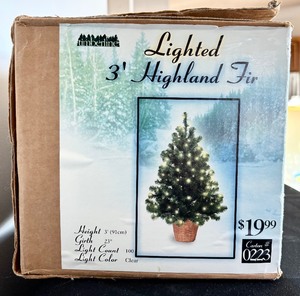 lot 292 image: Christmas Tree - Three Foot Lighted Highland Fir - in Box