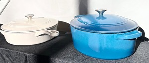 lot 127A image: Two Cuisinart Large Baking Dish in Blue and White Smaller Dish