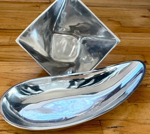 lot 128A image: Lovely Bowl and Platter (Nambe 897)