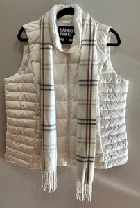 lot 111 image: Winter White Lands End Puffer Vest and Scarf XL