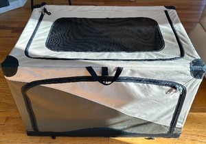 lot 114 image: Portable Dog  Pet Crate Zippers on All Sides for Easy Access