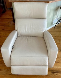 lot 52 image: Elegant White Leather Swivel Recliner