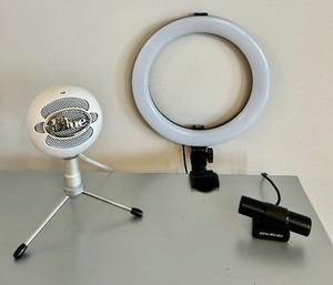 lot 56 image: Blue Snowball Ice Plug-And-Play USB Microphone, Ring Light and AVerMedia