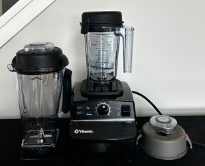 lot 25 image: Vitamix Blender VM01D3