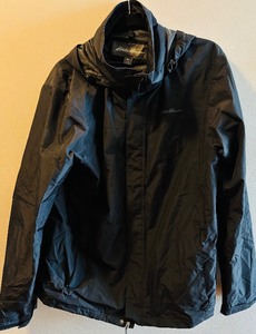 lot 214 image: Size Large Mens Eddie Bauer Black Windbreaker