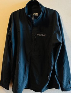 lot 215 image: Size XXL Mens Black Marmot Windbreaker