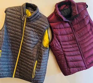 lot 339 image: 2 Vests including A Mens XXL Eddie Bauer Vest and a XXL Womens North Face Vest