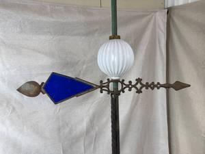 lot 2 image: Lightning Rod