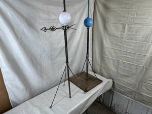 lot 11 image: Lightning Rods