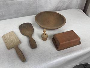 lot 17 image: Antique Wooden Kitchen Items