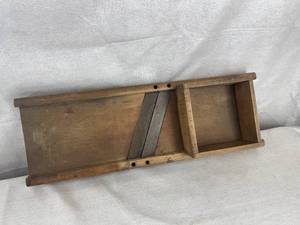 lot 18 image: Cabbage Slicer