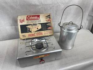 lot 22 image: Coleman 5404 LP Gas Picnic Stove and Metal Pot