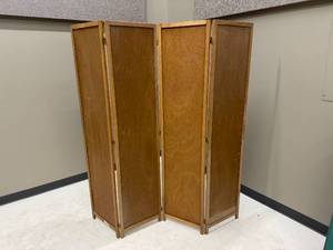 lot 36 image: Foldable Wooden Partition