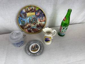 lot 50 image: 1976 Bicentennial Memorabilia