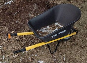 Truper Wheelbarrow