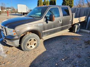 2005 Ford F250 Lariat Super Duty Crew Cab Flatbed - Gas V10