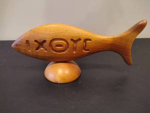 lot 68 image: Myrtlewood Christian Wood Art