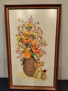 lot 13 image: Vintage Floral Crewel Needle Art