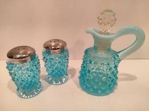 lot 7 image: Vintage Hobnail Glass Ice Blue Sale & Pepper Shakers  Creamer