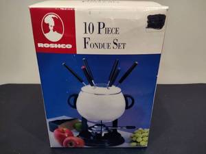 lot 32 image: 10pc ROSHEO Fondue Set