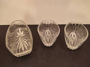 lot 75 image: Princess House Vintage Crystal Flatware Holder Set