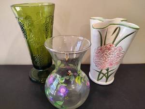 lot 21 image: Assorted Vases incl Christina Schneider