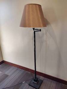 lot 44 image: Floor Lamp