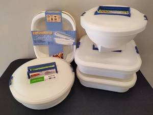 lot 25 image: TravelCarry Food Servers