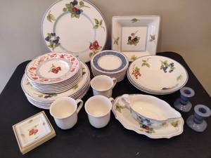 lot 72 image: VILLEROY & BOCH Country Collection Lovely Dinnerware Set (35Pieces)