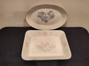 lot 86 image: Two Large Serving Trays