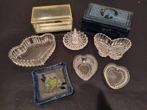 lot 61 image: Assorted Lot of Trinket Boxes and Small Jewelry Trays