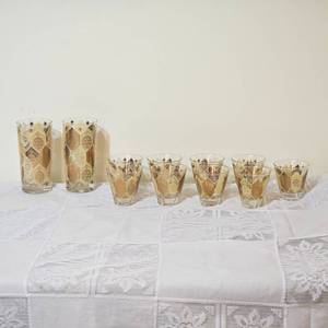 lot 76 image: Vintage Cera Ned Harris Regency Pineapple High & Low Ball Glasses