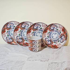 lot 155 image: George Briard Heirloom Imari Pattern Plates & Bowls