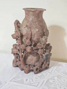 lot 54 image: Chinese Red Soapstone Vase