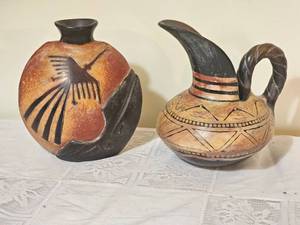 lot 58 image: Moche Peruvian Stylized Pottery