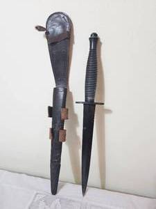 lot 27 image: WWII Fairbairn British Sykes Knife Dagger