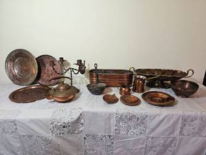 lot 92 image: Copper Staging Pieces & Dcor